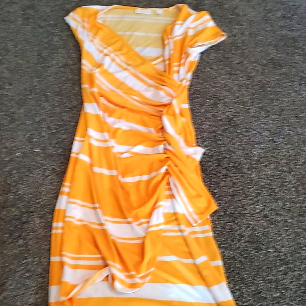 NY and Co. Yellow short sleeve dress
